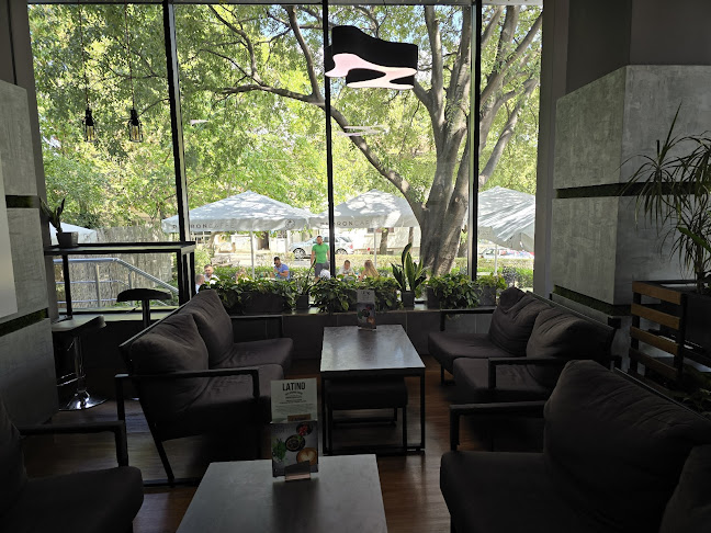 Comentarii opinii despre Chillout Cafe