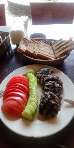 Чекръците - Гастрономия и хотелиерство