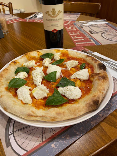 Русе Център, ул. „Олимпи Панов“ 23, 7000 Русе