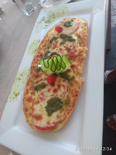 Opinii despre Кафе "Читалището" în Търговище - Гастрономия и хотелиерство