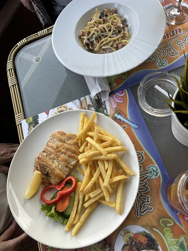 Las Palmas Bar and Dinner