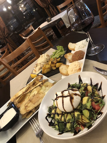 Бистро Готвачите - Гастрономия и хотелиерство