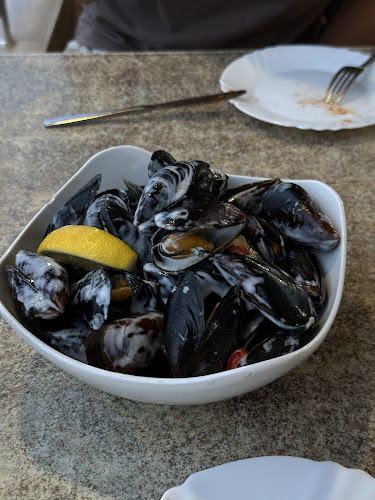 Opinii despre Restaurant Shatra în Топола - Гастрономия и хотелиерство