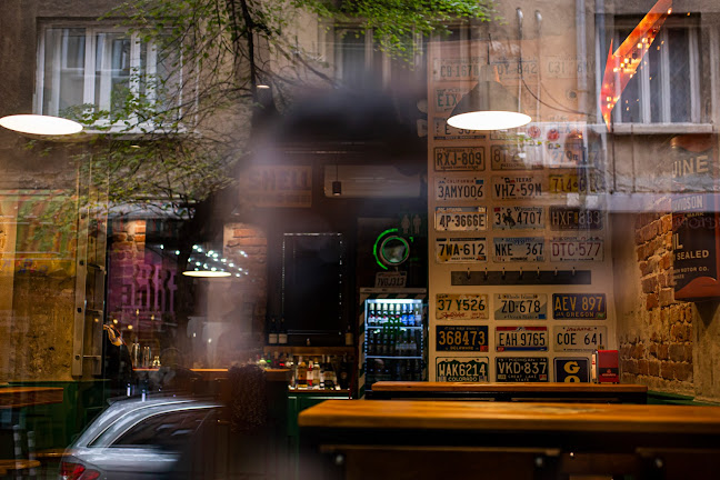 София център, ул. „Княз Борис I“ 100, 1000 София