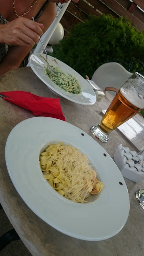 Маракеш клуб, коктейл бар и кафе - Гастрономия и хотелиерство