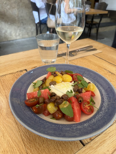 Ателие - Гастрономия и хотелиерство