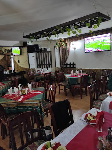 Център, ул. „Цар Освободител“ 16, 5250 Свищов