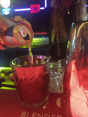 Opinii despre PALM Rooftop Bar în Варна - Гастрономия и хотелиерство