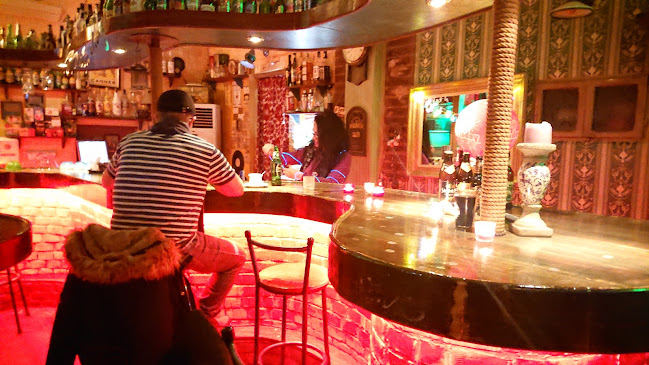 Център, ул. „27-ми юни“ 2, 5250 Свищов