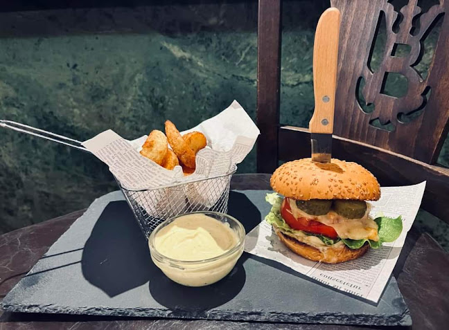 Boris Castle- ресторант градина - Белозем