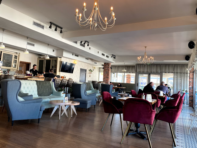 "The Square" bar and dinner