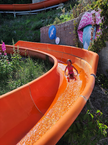 Водна пързалка-Бяла, плаж, бар - Гастрономия и хотелиерство