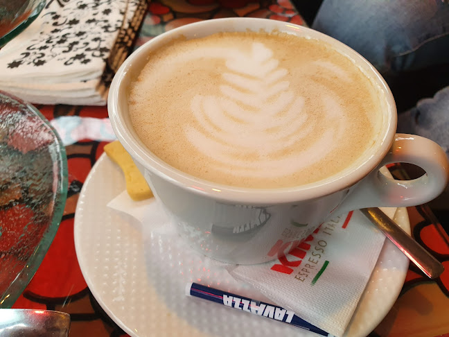 Comentarii opinii despre Кафе-сладкарница Теа - кв. Изток