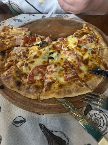 Ресторант "Златна котва"