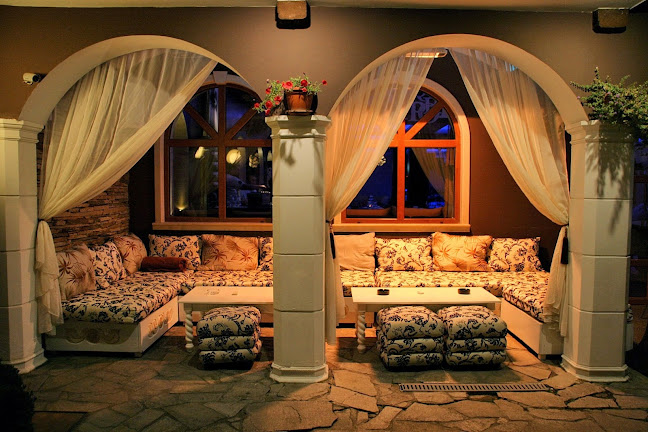 Comentarii opinii despre Маракеш клуб, коктейл бар и кафе