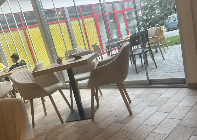 ШАПКИТЕ Coffee Room