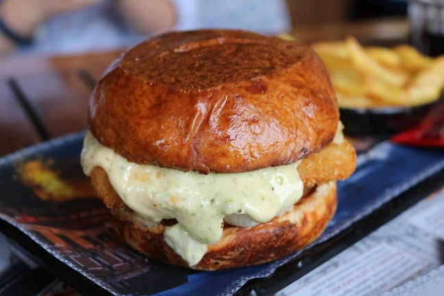 Happy Bar & Grill Yan Palah - Гастрономия и хотелиерство