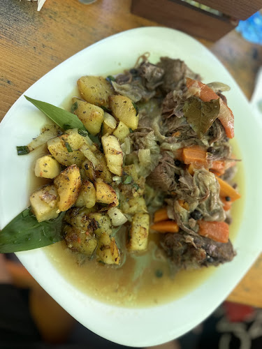 Opinii despre Старата централа în Пещера - Гастрономия и хотелиерство