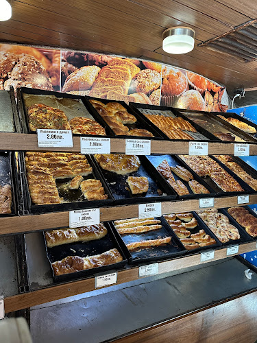 Фурна Иглика - Гастрономия и хотелиерство