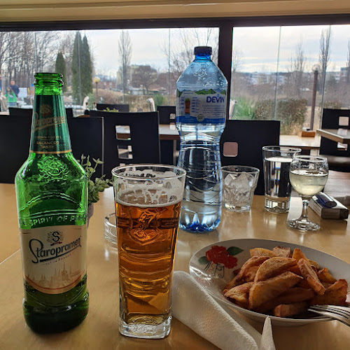 Дружба, бул. „Искърско шосе“ 4, 1528 София