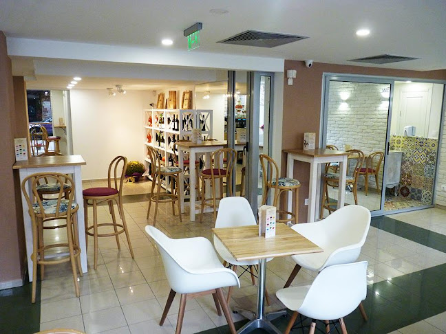 Opinii despre Cake Box în Брезник - Гастрономия и хотелиерство