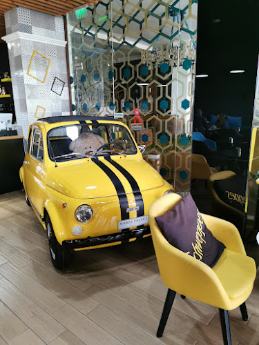 Comentarii opinii despre Macaron Cakes & Coffee