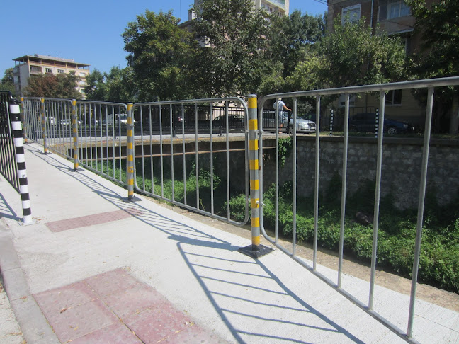 Кафене "Мини" - Гастрономия и хотелиерство