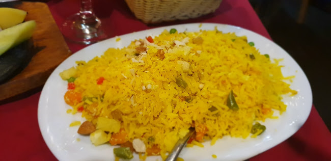 Гуркха - Гастрономия и хотелиерство