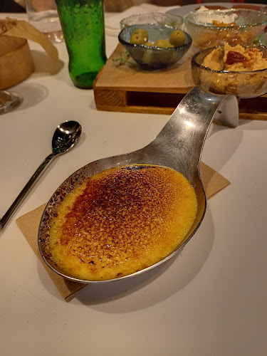 София център, ул. „Оборище“ 9Б, 1000 София