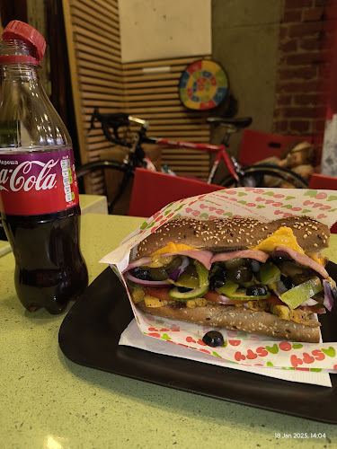 Toasty - ресторант за сандвичи и пица, храна за вкъщи и кетъринг