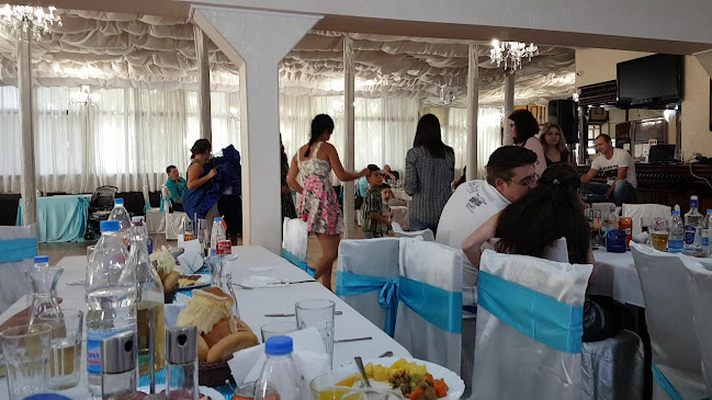 Кадифе - Гастрономия и хотелиерство