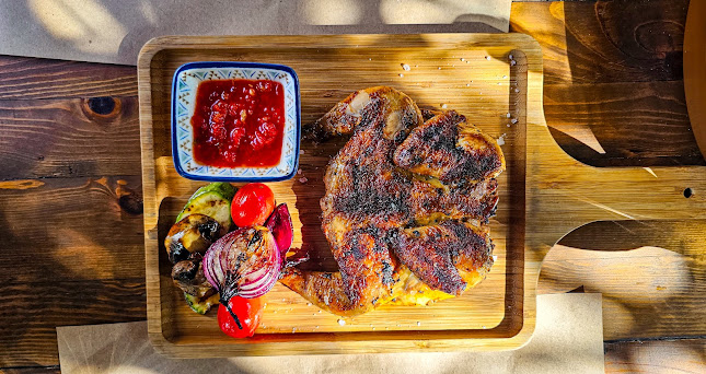 СалтанатПриморски, бул. „Княз Борис I-ви“ 126, 9010 Варна