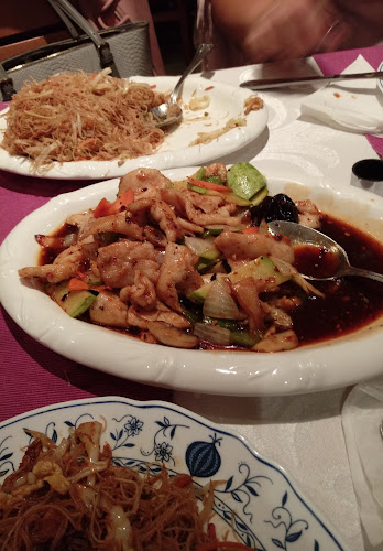 Кай Юе - Гастрономия и хотелиерство