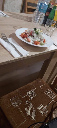 Езерата-2 - Гастрономия и хотелиерство