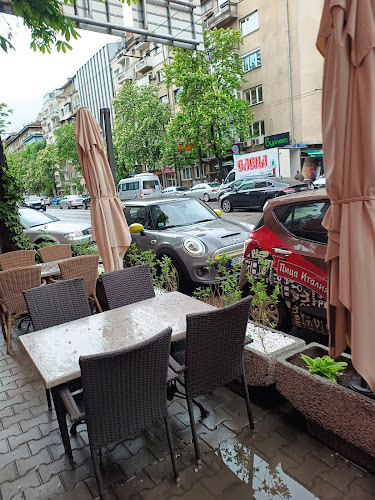 Пицария „Италия“ - Гастрономия и хотелиерство