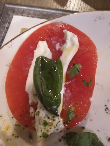 София център, бул. „Княз Александър Дондуков" 18, 1000 София