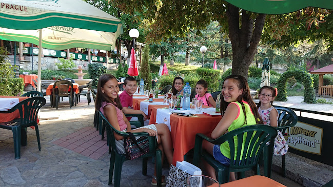 Бистро Глинени Гърнета