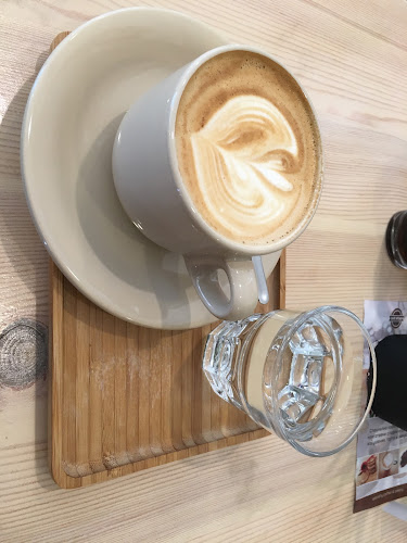 Comentarii opinii despre Йоле Кафе Пекарна