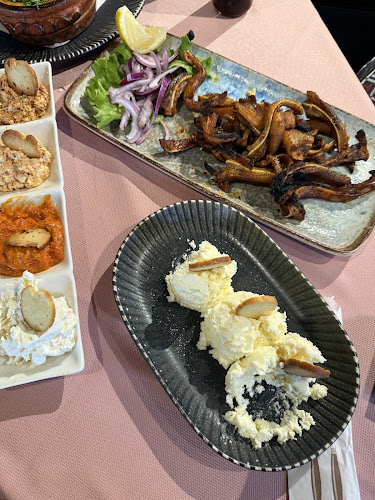 Opinii despre Златна сръбска скара При Владо - 3 în Стара Загора - Гастрономия и хотелиерство