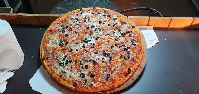 Opinii despre Централ Монтана în Монтана - Гастрономия и хотелиерство