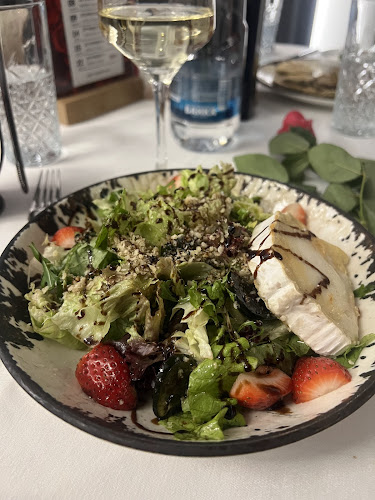 Plate Bar & Restaurant - Гастрономия и хотелиерство