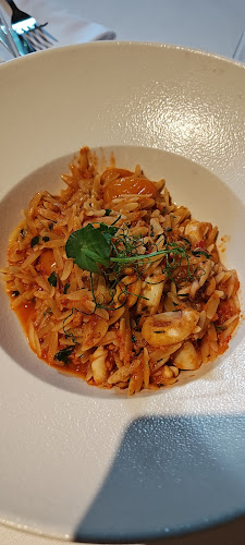 София център, ул. „Оборище“ 9Б, 1000 София