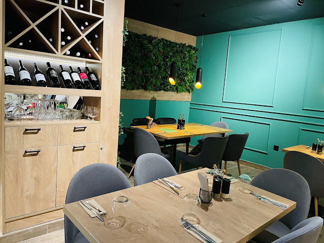 Restaurant "Riposo" - Гастрономия и хотелиерство