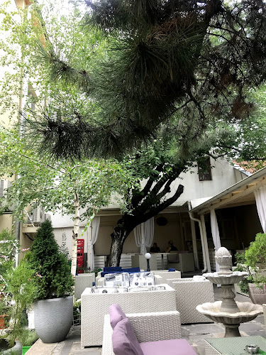 Давидофф гардън - Гастрономия и хотелиерство