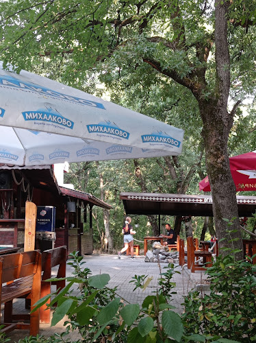 Огледалата - Гастрономия и хотелиерство