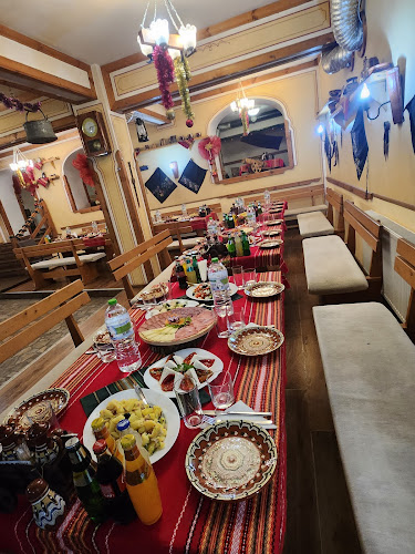 Център, ул. „Цар Освободител“ 45, 2070 Пирдоп