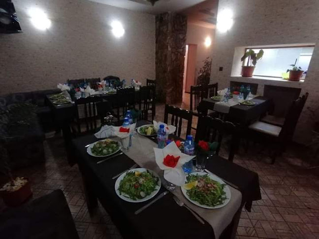 Opinii despre Кафе-ресторант "Канатица" în Чипровци - Гастрономия и хотелиерство