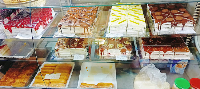 Opinii despre Кафе-сладкарница "Менар" în Доспат - Гастрономия и хотелиерство