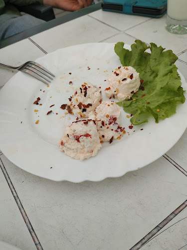 ресторант "Приятели" - Гастрономия и хотелиерство