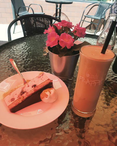 „Кроасани“ - Гастрономия и хотелиерство